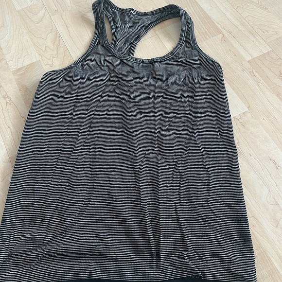 🍋Striped Swiftly Tank - Picture 3 of 4